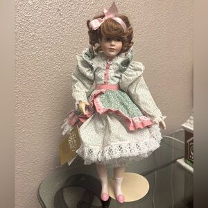 Franklin Heirloom Dolls “Mary Had a Little Lamb” -VGUC